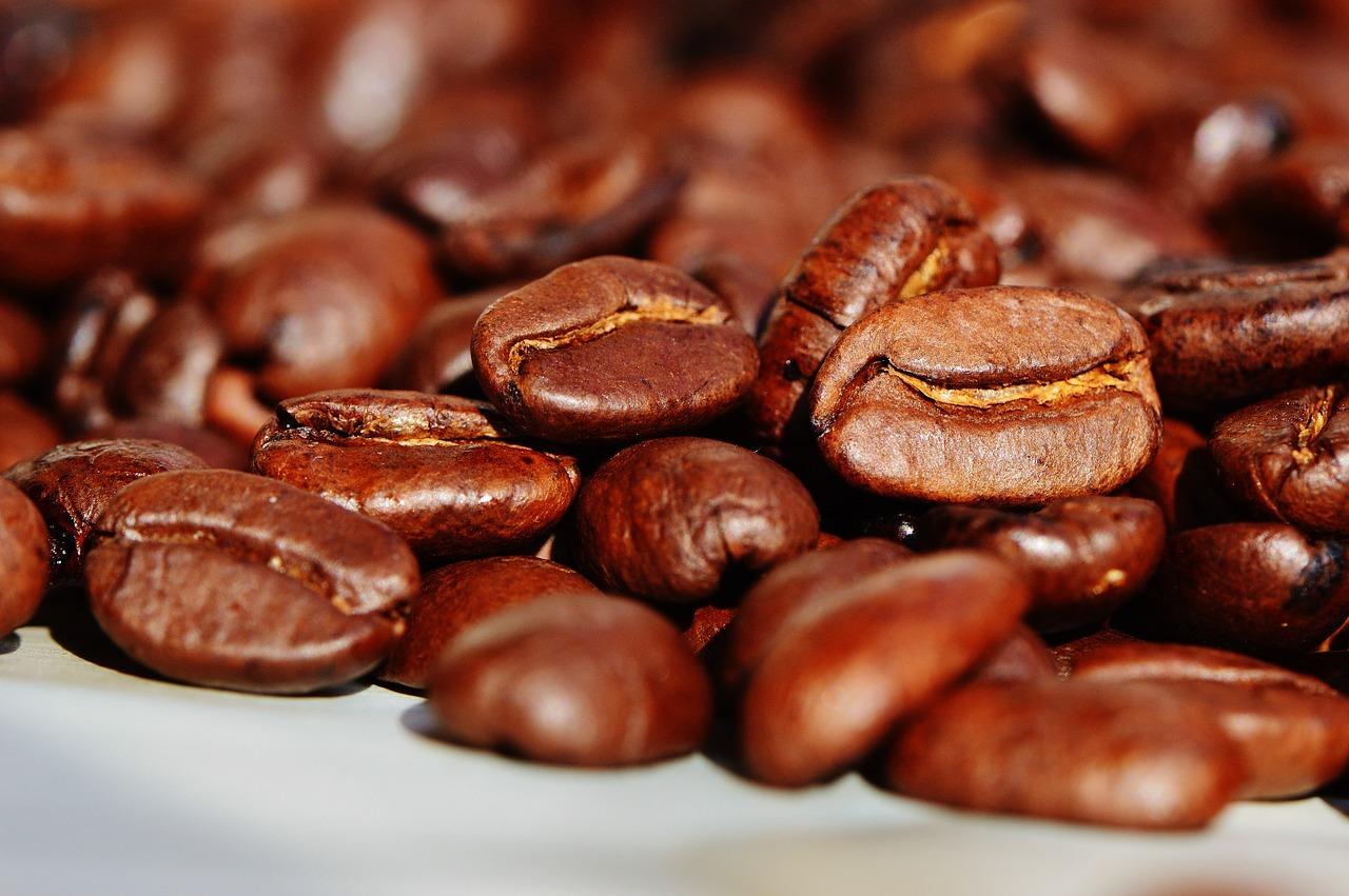 Triển vọng sản lượng tăng kéo giá cà phê Arabica giảm sâu