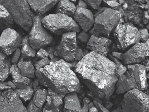 Trung Quốc: Nhập khẩu quặng sắt trong 2 tháng đầu năm 2021 tăng khoảng 2.8%