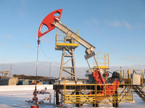 Nga: Sản lượng dầu và khí tự nhiên ngưng tụ trong tháng 03/2021 tăng lên 10.22 triệu thùng/ngày