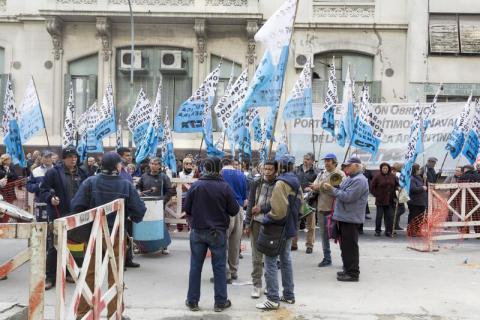 Argentina: Công nhận tại cụm cảng Rosario tổ chức đình công trong 24 giờ tới