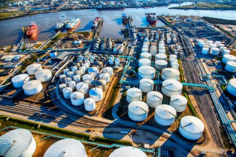 EIA: Tồn kho dầu thô thương mại Mỹ giảm 5.9 triệu thùng trong tuần kết thúc ngày 09/04