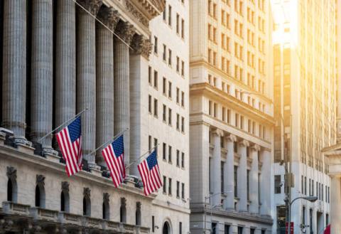 [Tài chính] Dow Jones và S&P 500 tiếp tục lập đỉnh nhờ số liệu kinh tế Mỹ tích cực