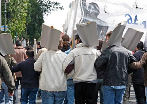 Argentina: Các hiệp hội công nhân sẽ tổ chức một cuộc đình công kéo dài 24 giờ