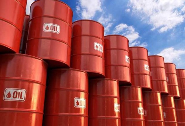 Giá dầu thế giới giảm hơn 1% sau khi OPEC + đồng ý tăng sản lượng
