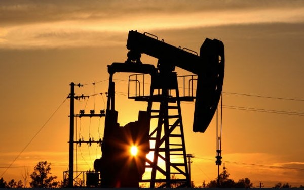 Thị trường dầu kết thúc tuần 21/8: Dầu Brent giảm 8%