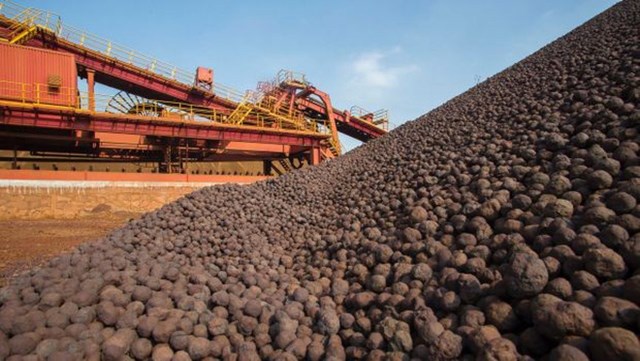 Giá quặng sắt Trung Quốc thấp nhất hơn một năm do triển vọng nhu cầu thấp