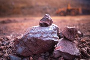 Fitch dự báo giá quặng sắt còn 55 USD/tấn trong dài hạn