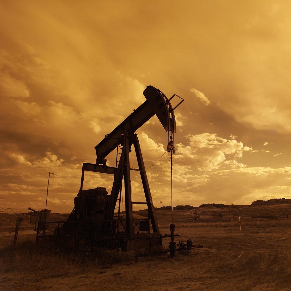 [Tài chính] Giá dầu giảm mạnh trong bối cảnh số ca nhiễm Covid-19 tăng